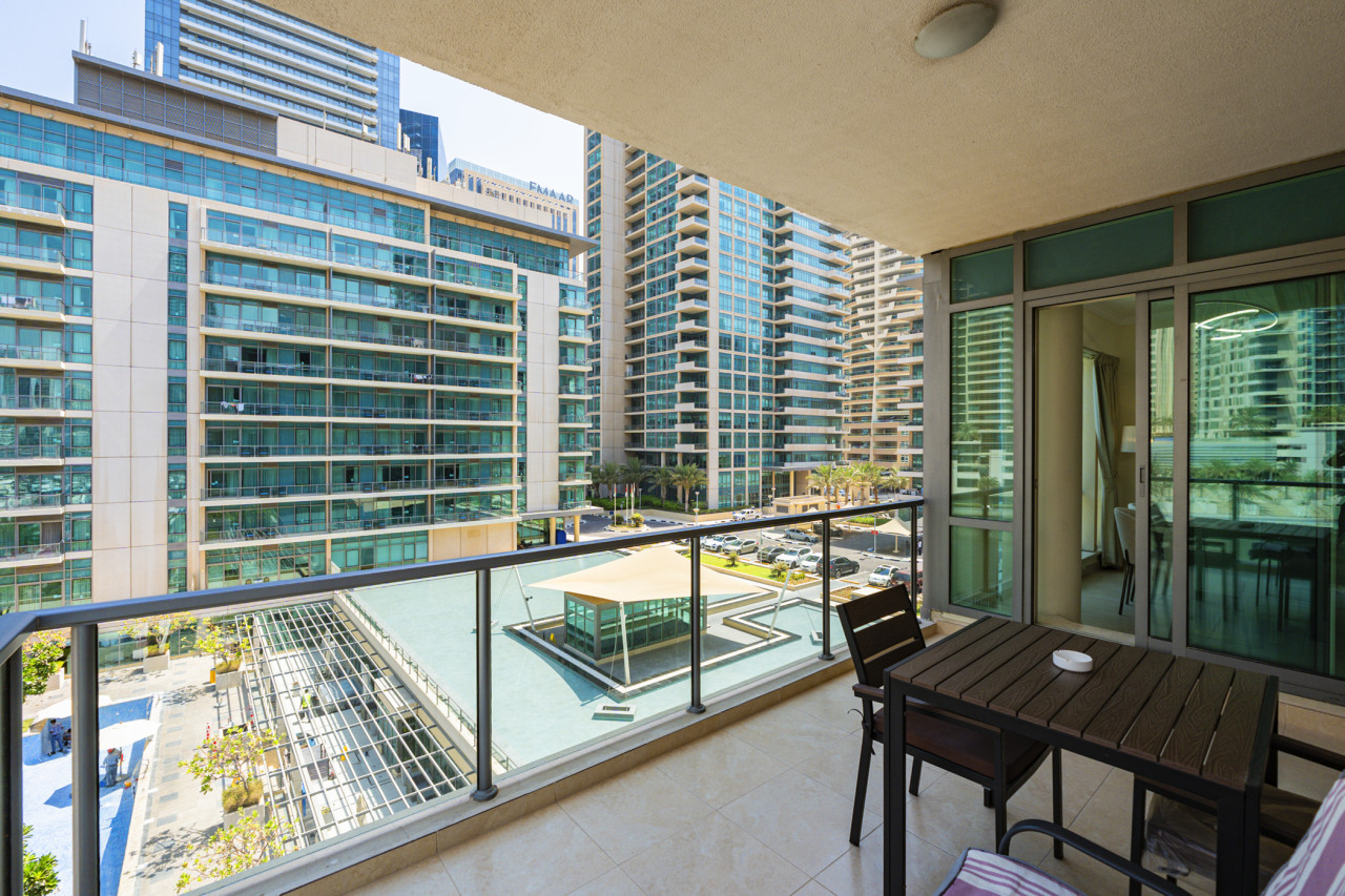 Luxurious Waterfront Stay at Al Majara, Dubai Marina — image 36 of 39