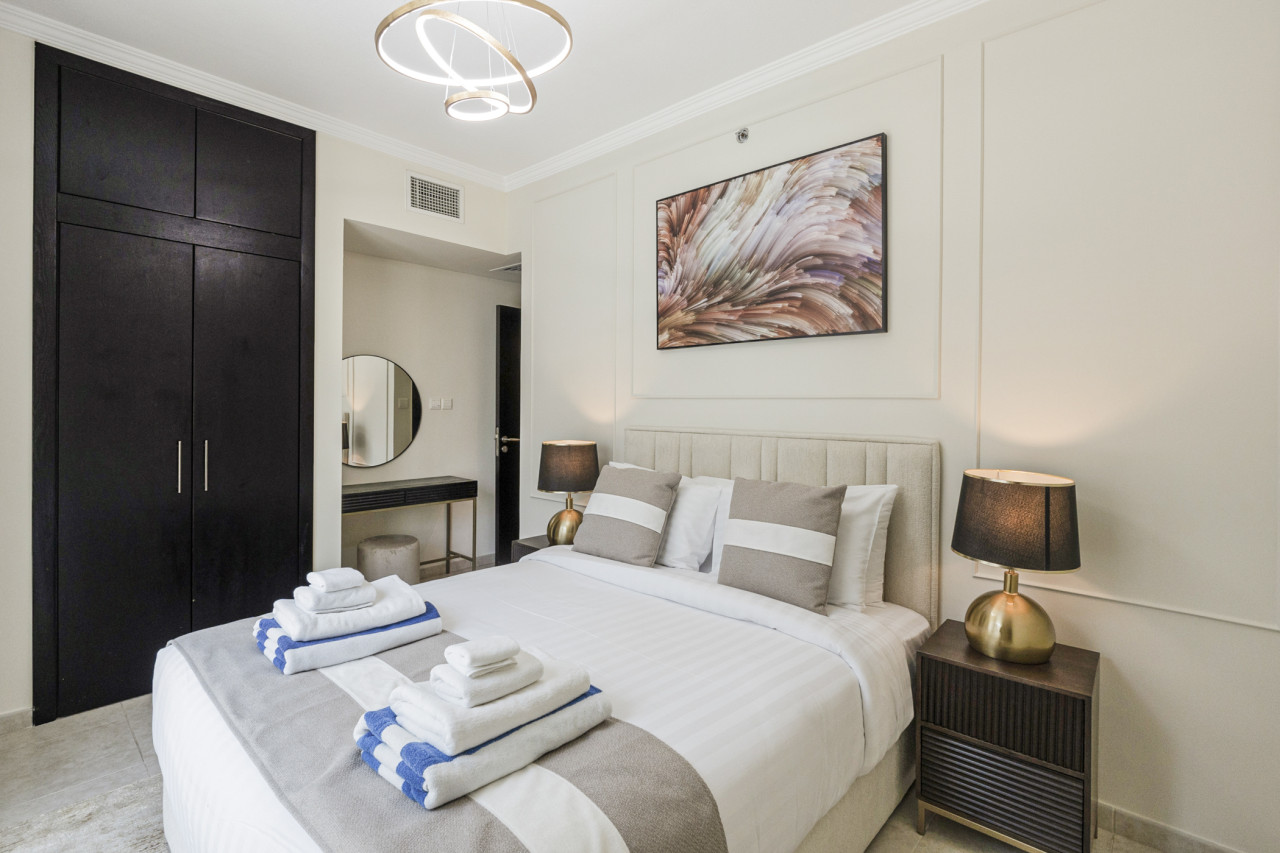 Luxurious Waterfront Stay at Al Majara, Dubai Marina — image 20 of 39