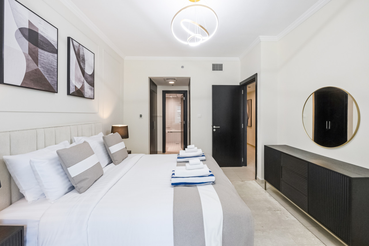 Luxurious Waterfront Stay at Al Majara, Dubai Marina — image 16 of 39