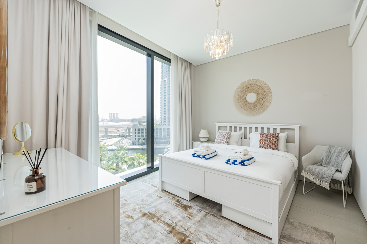 Luxury at JBR Jumeirah Gate Tower 1 — image 11 of 21