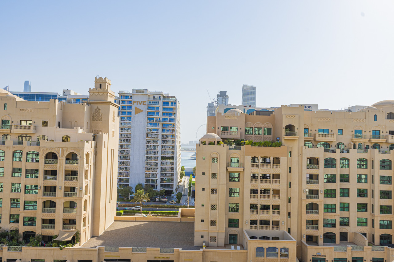 Luxury Holiday Apartment Palm Jumeirah Al Hamri — image 23 of 29