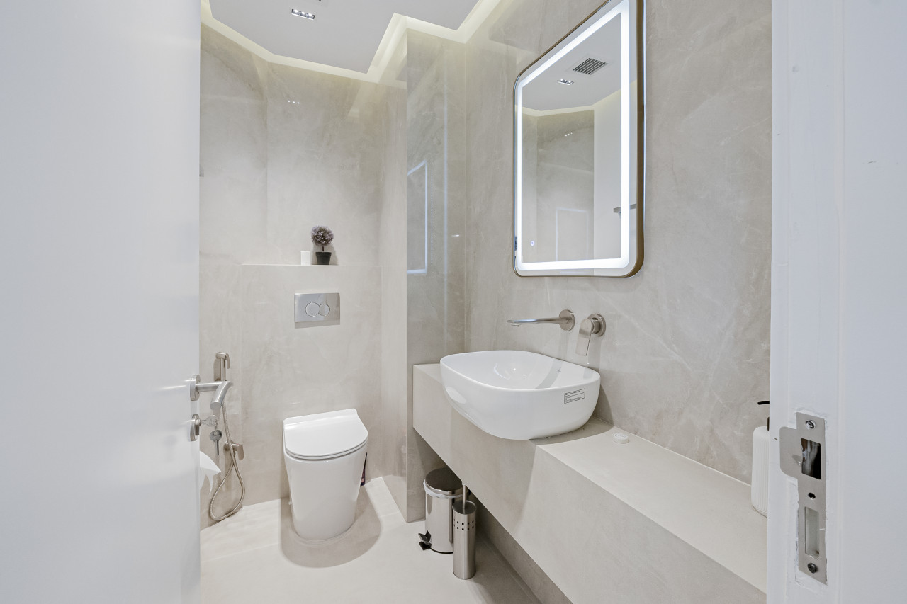 Luxury at Beachside Al Sultana, Jumeirah Shoreline — image 22 of 30