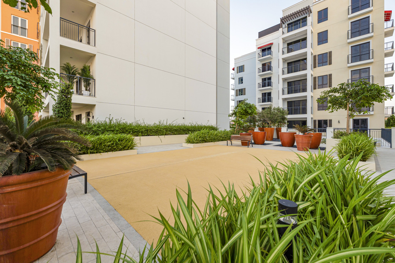 Luxury lifestyle at La Sirène, Port de la Mer, Jumeirah 1 | 1 Bed | Sleeps 4 — image 21 of 21
