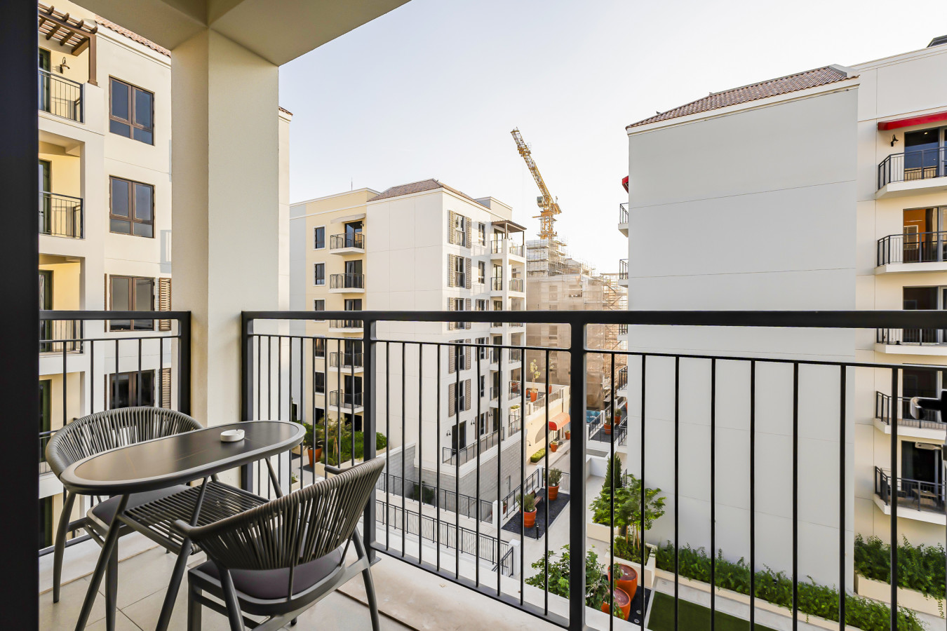 Luxury lifestyle at La Sirène, Port de la Mer, Jumeirah 1 | 1 Bed | Sleeps 4 — image 8 of 21