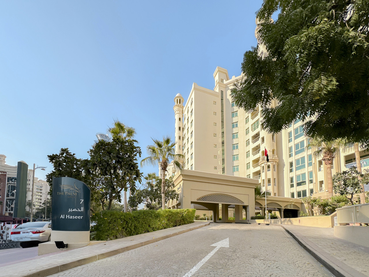 Short-stay at Al Haseer - 4 Beds Palm Holiday Apt — image 34 of 38