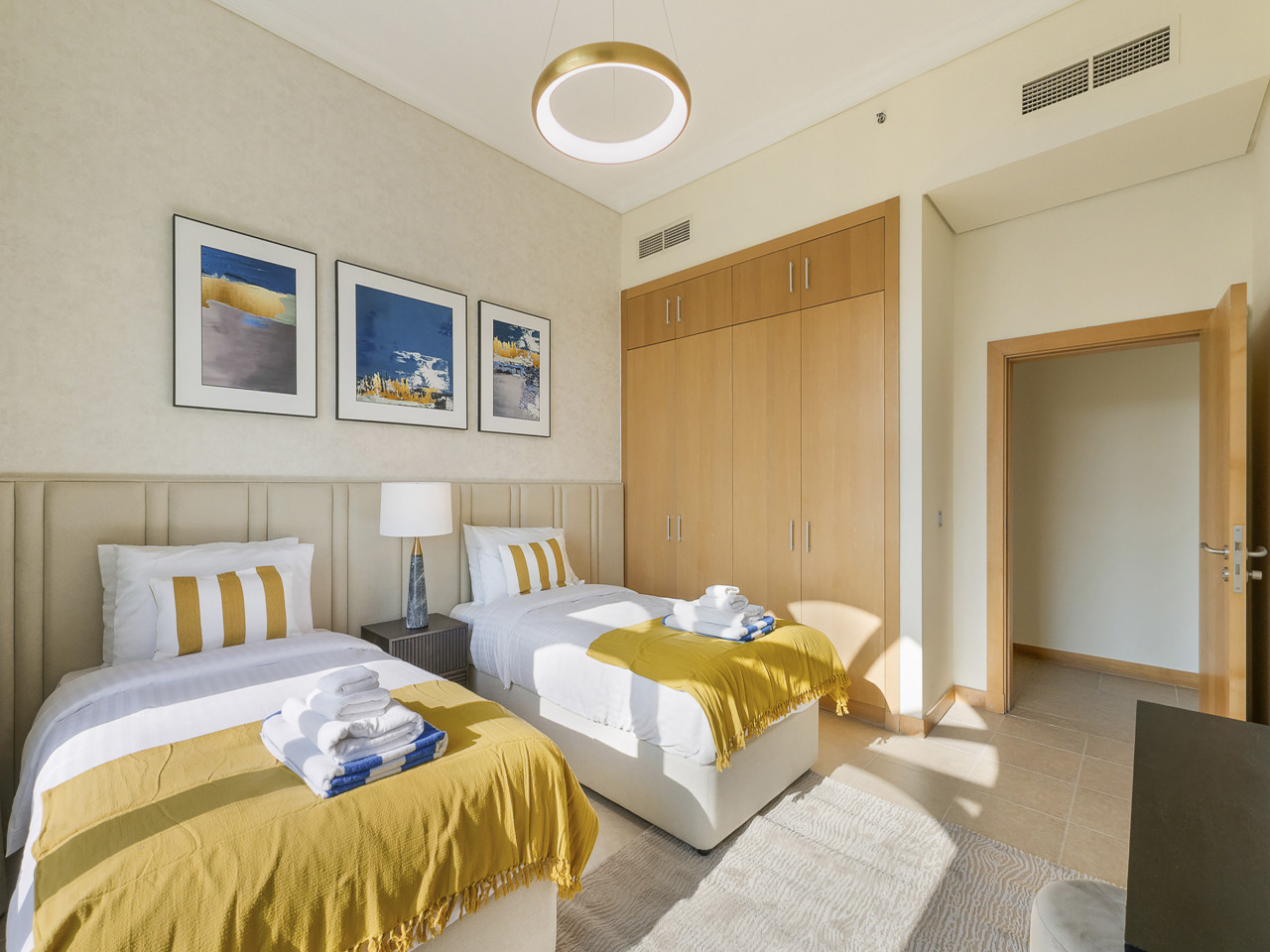 Short-stay at Al Haseer - 4 Beds Palm Holiday Apt — image 21 of 38