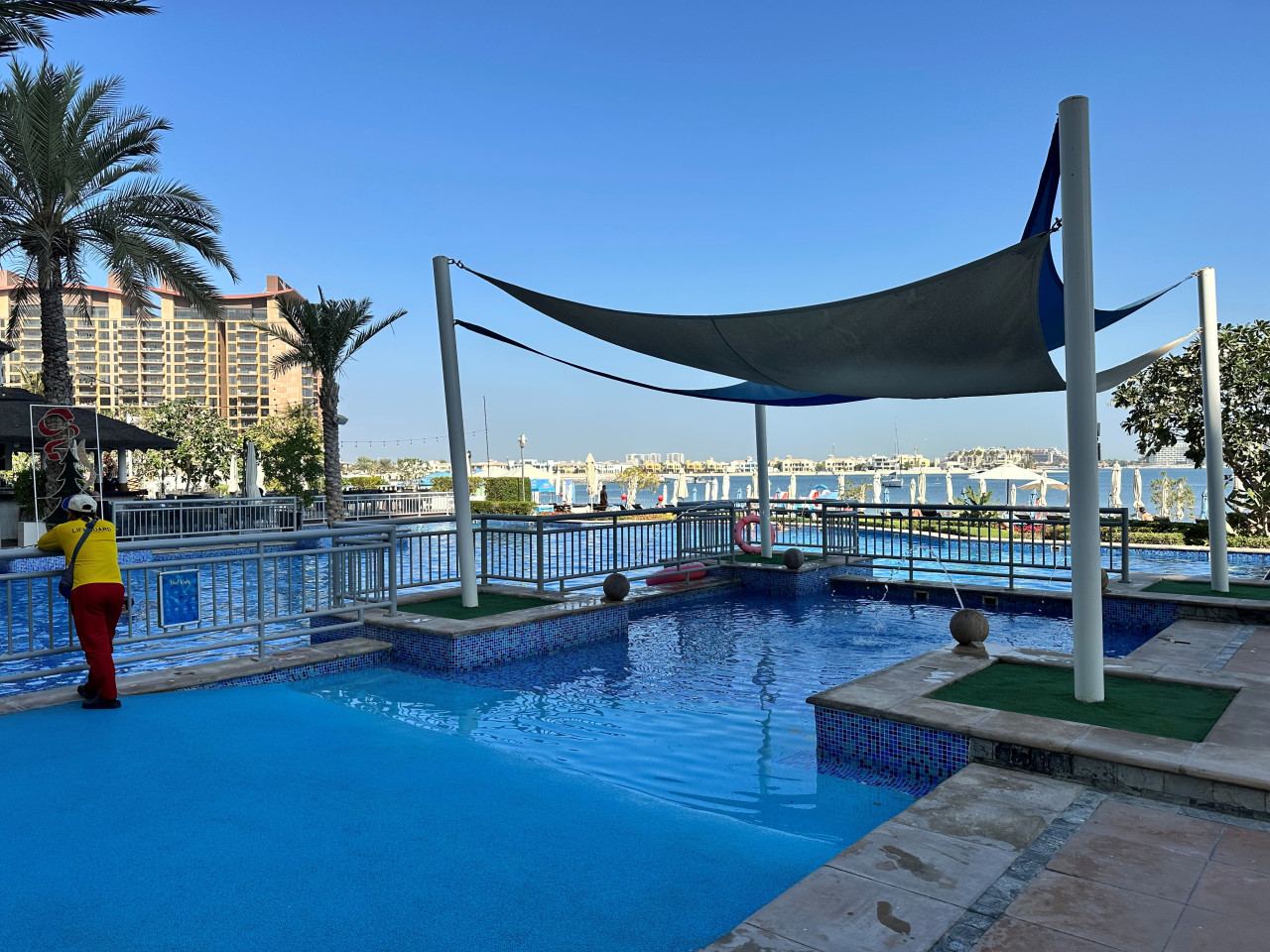 Short-stay at Al Haseer - 4 Beds Palm Holiday Apt — image 37 of 38