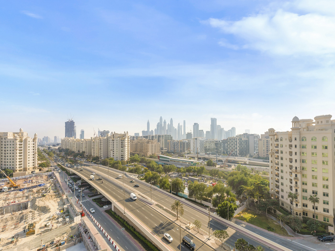 Short-stay at Al Haseer - 4 Beds Palm Holiday Apt — image 27 of 38
