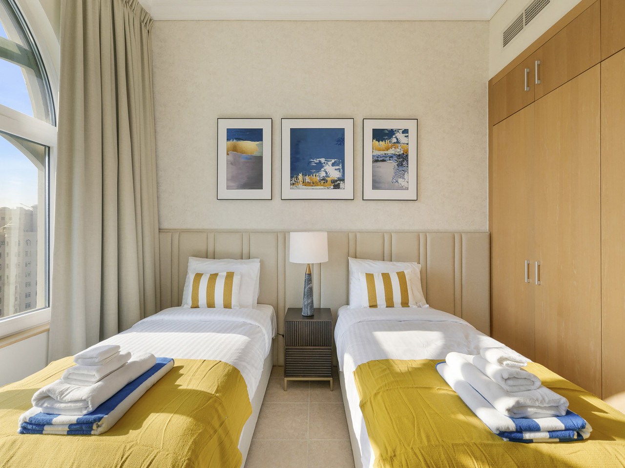 Short-stay at Al Haseer - 4 Beds Palm Holiday Apt — image 20 of 38