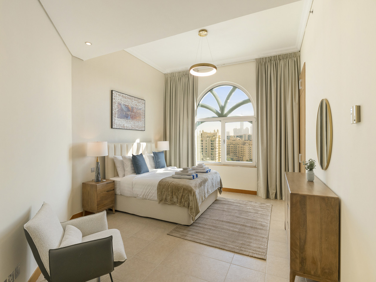 Short-stay at Al Haseer - 4 Beds Palm Holiday Apt — image 12 of 38
