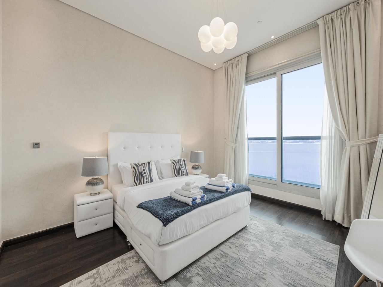 Dream Palm Residence | 3BR Luxury Apartment on Palm Jumeirah — image 19 of 32