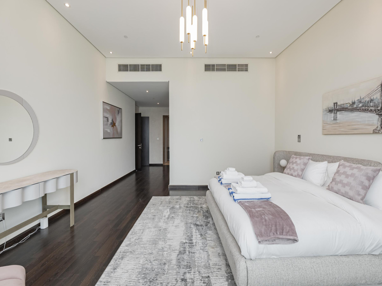 Dream Palm Residence | 3BR Luxury Apartment on Palm Jumeirah — image 16 of 32