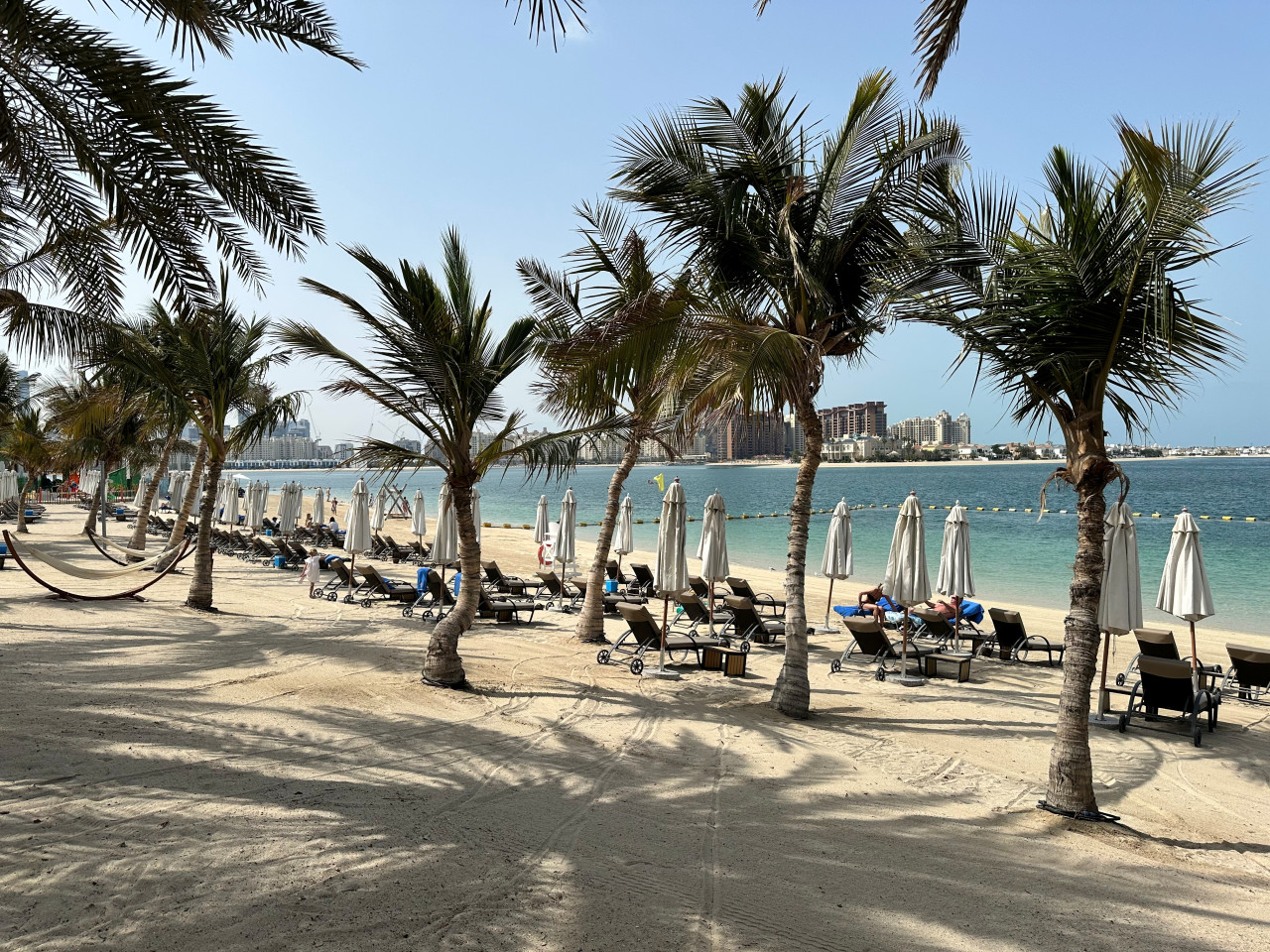 Dream Palm Residence | 3BR Luxury Apartment on Palm Jumeirah — image 31 of 32