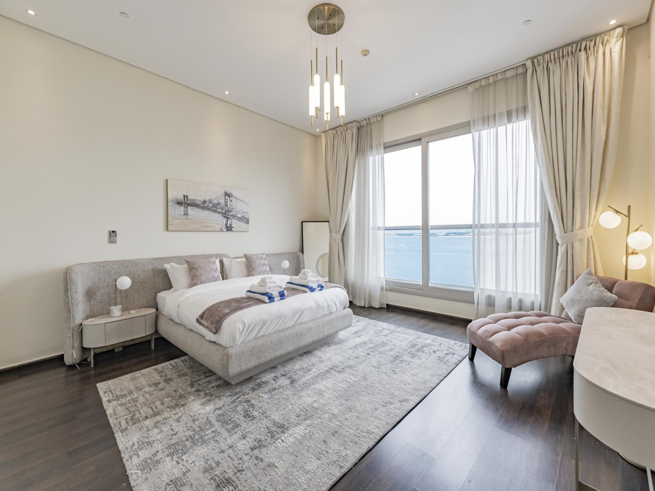 Dream Palm Residence | 3BR Luxury Apartment on Palm Jumeirah — image 12 of 32