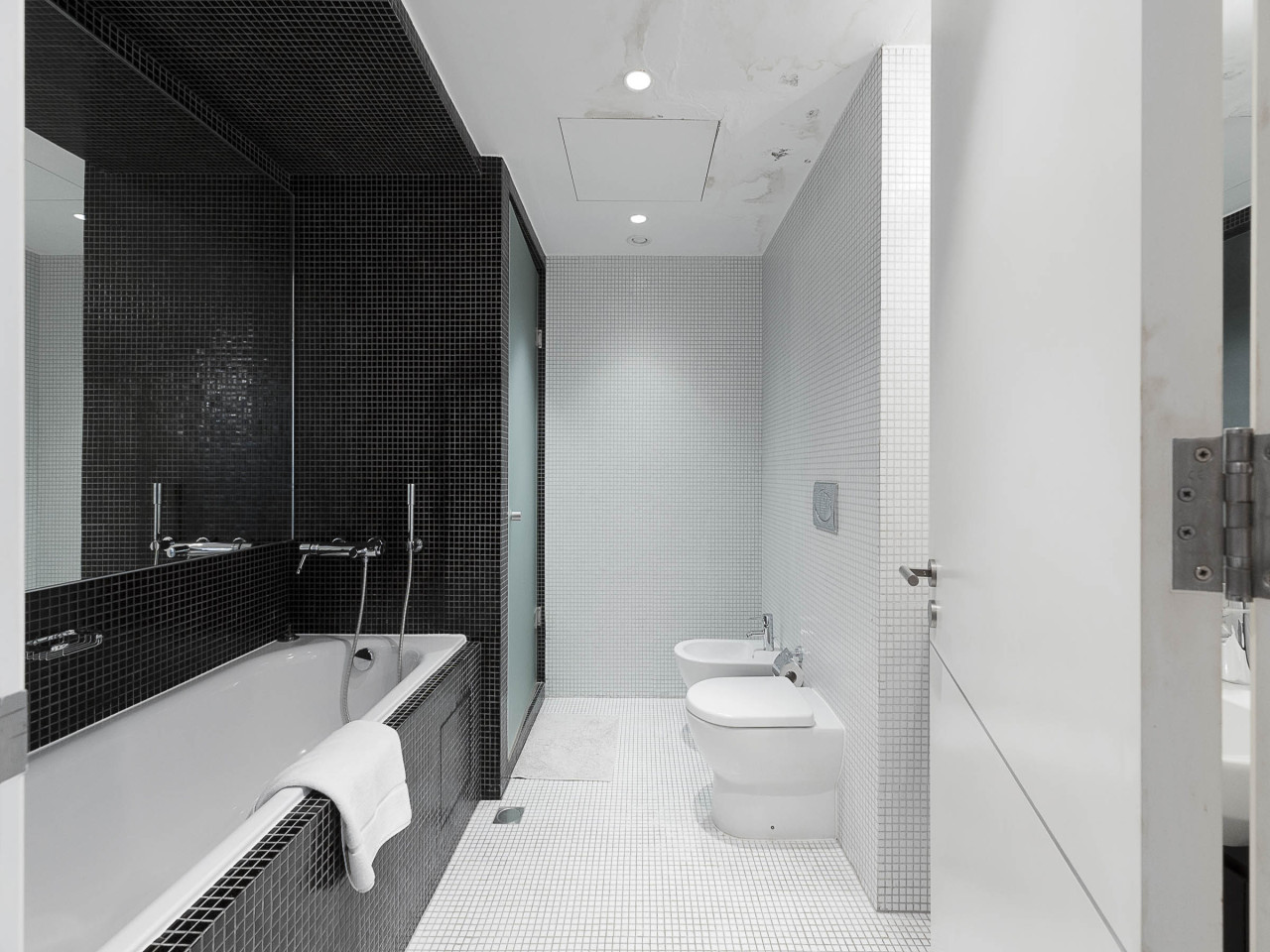 Short stay Limestone House DIFC 2 bedrooms — image 20 of 33