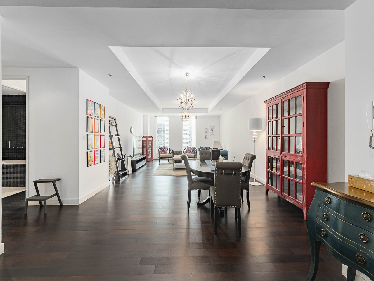 Short stay Limestone House DIFC 2 bedrooms — image 12 of 33