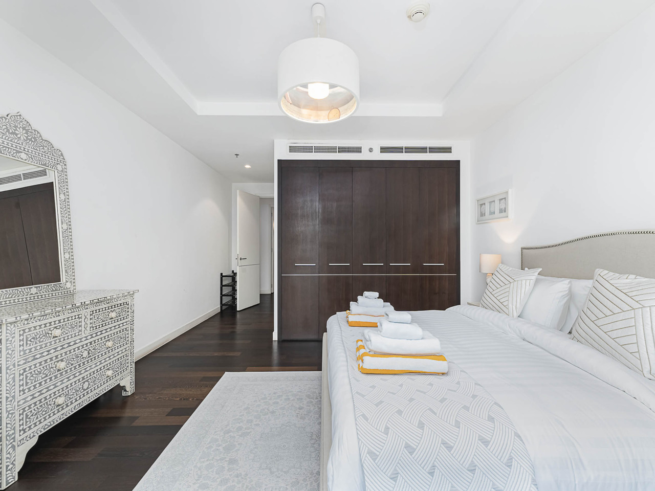 Short stay Limestone House DIFC 2 bedrooms — image 19 of 33