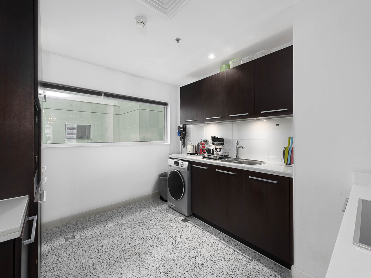 Short stay Limestone House DIFC 2 bedrooms — image 10 of 33