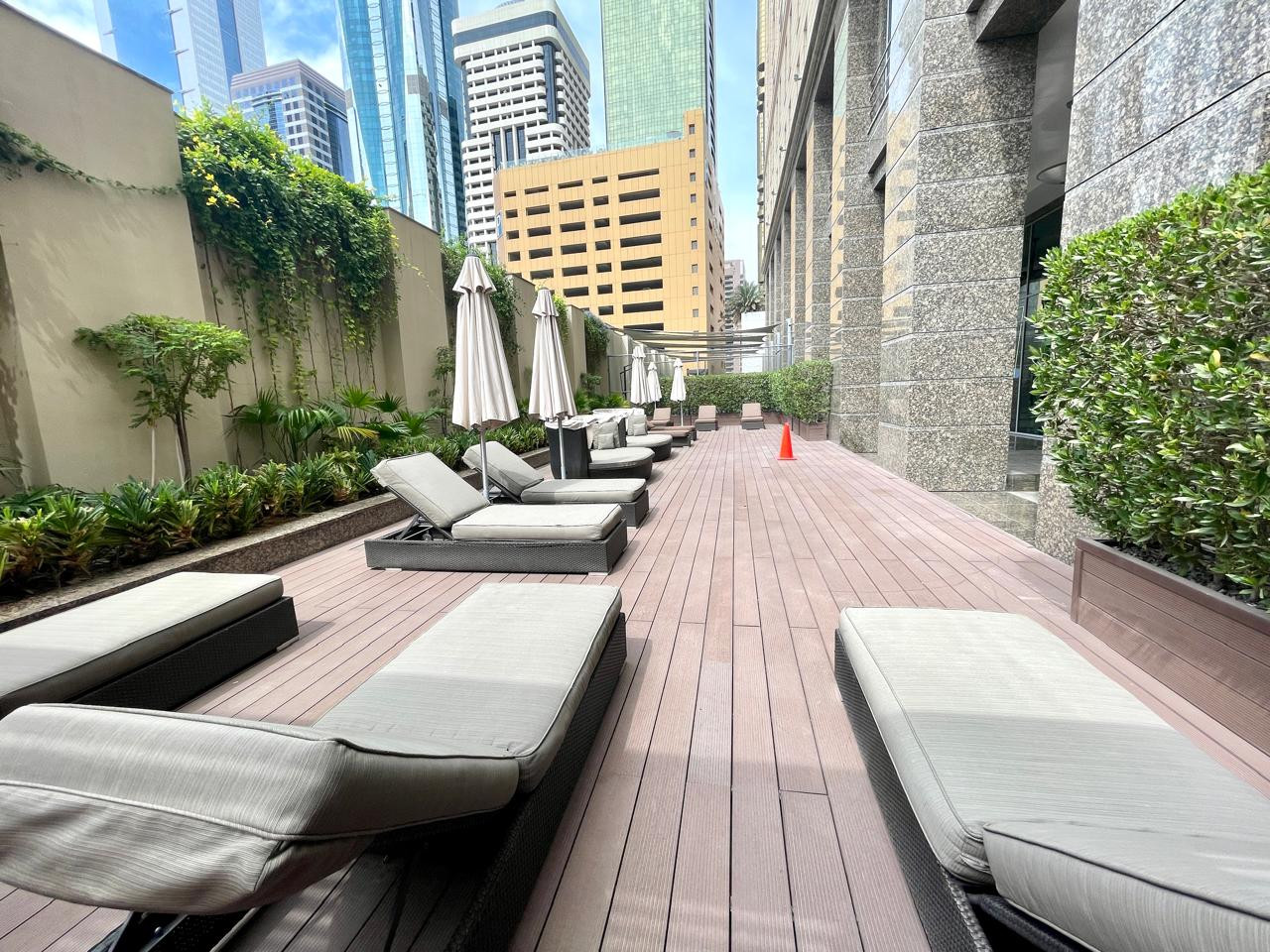 Short stay Limestone House DIFC 2 bedrooms — image 33 of 33