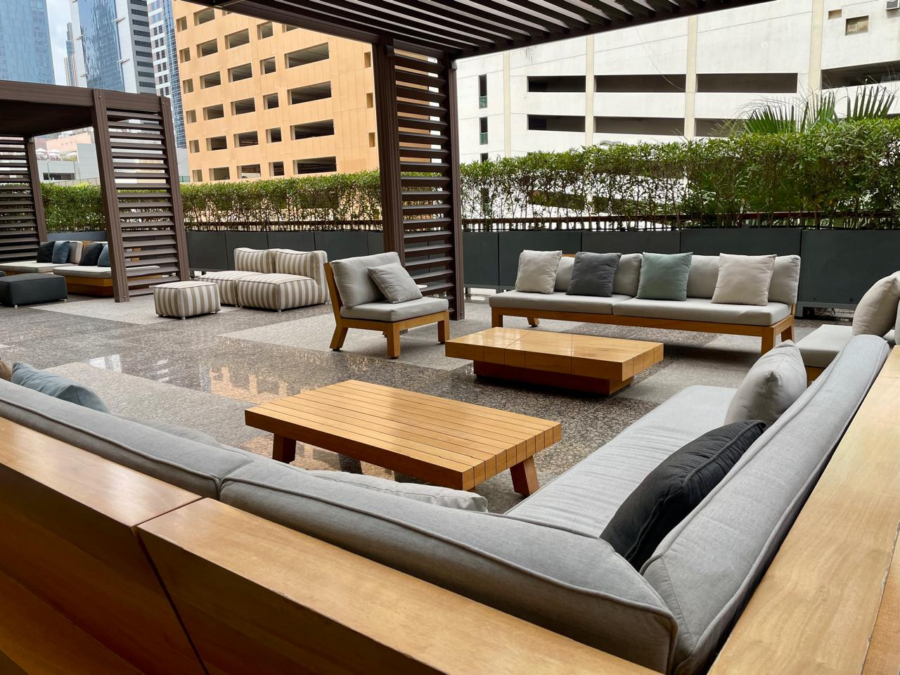 Short stay Limestone House DIFC 2 bedrooms — image 28 of 33