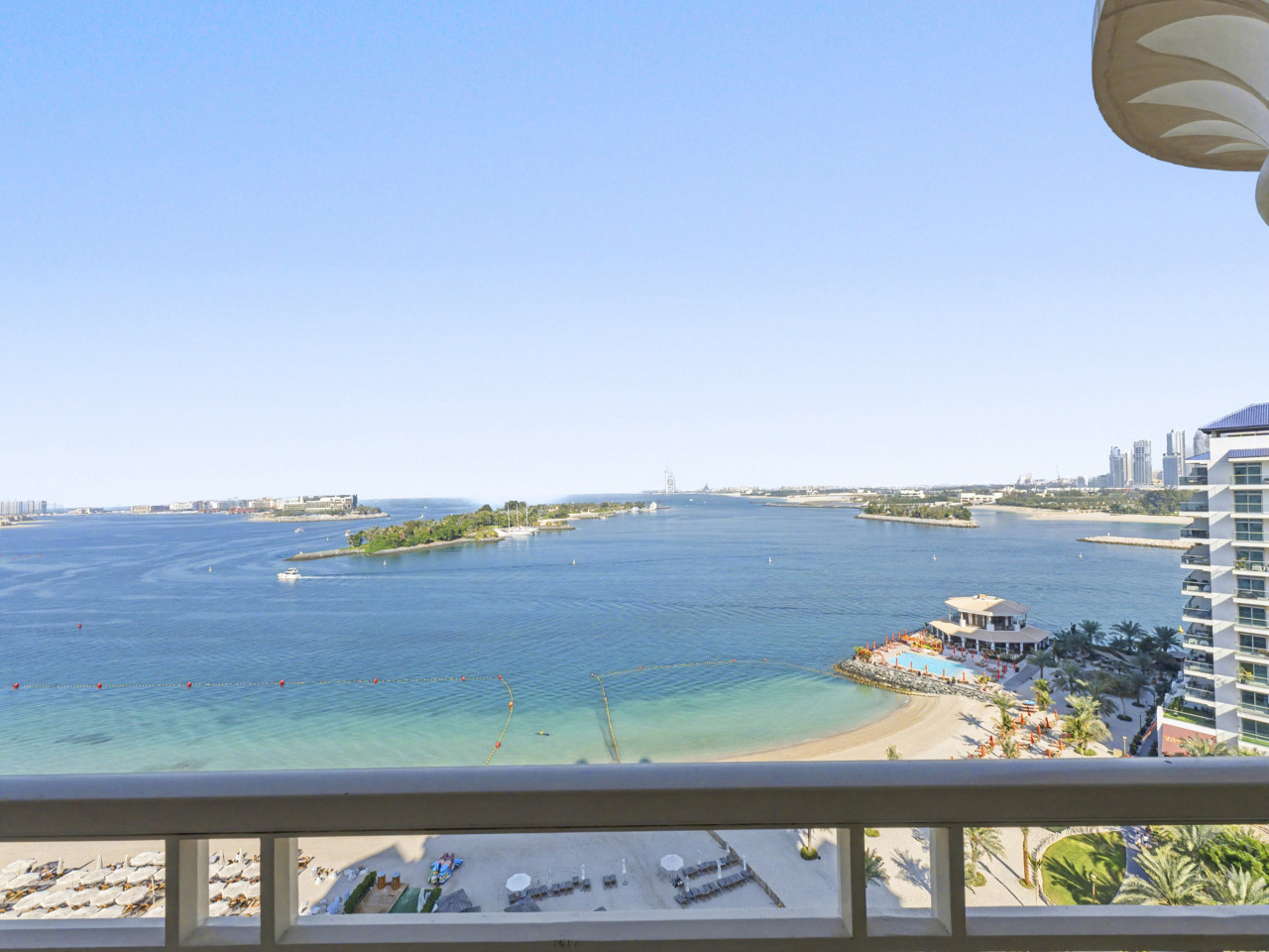 Al Basri, Palm Jumeirah, Beachfront 2BR + Maid’s Room Apartment  Sea Views — image 2 of 33