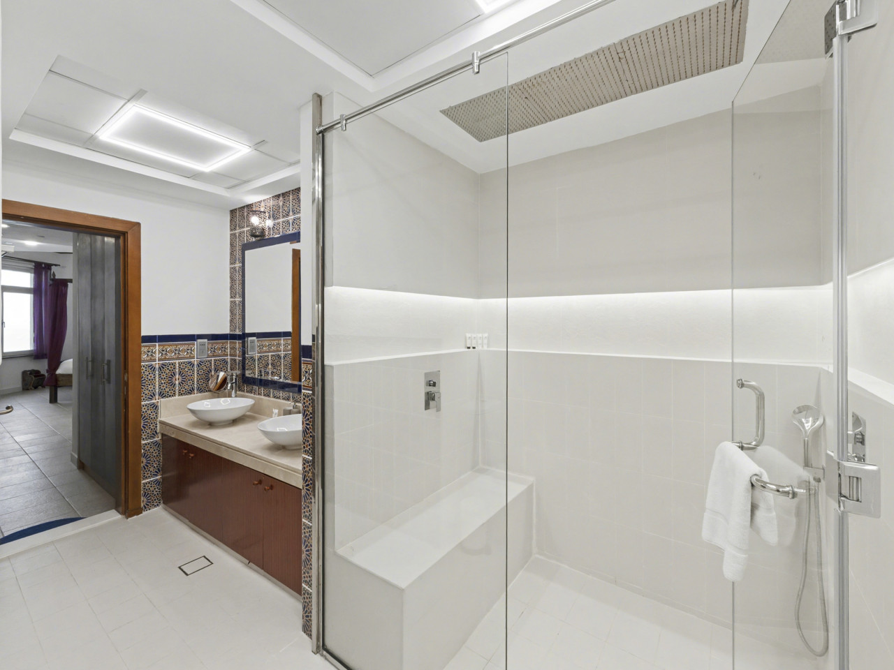 Al Basri, Palm Jumeirah, Beachfront 2BR + Maid’s Room Apartment  Sea Views — image 12 of 33