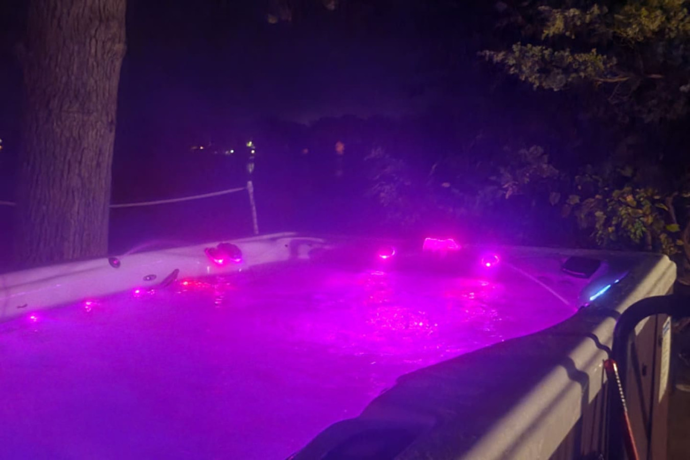 Campau Lake Sunshine lakefront retreat 4 kings 2 bath 2 kitchens