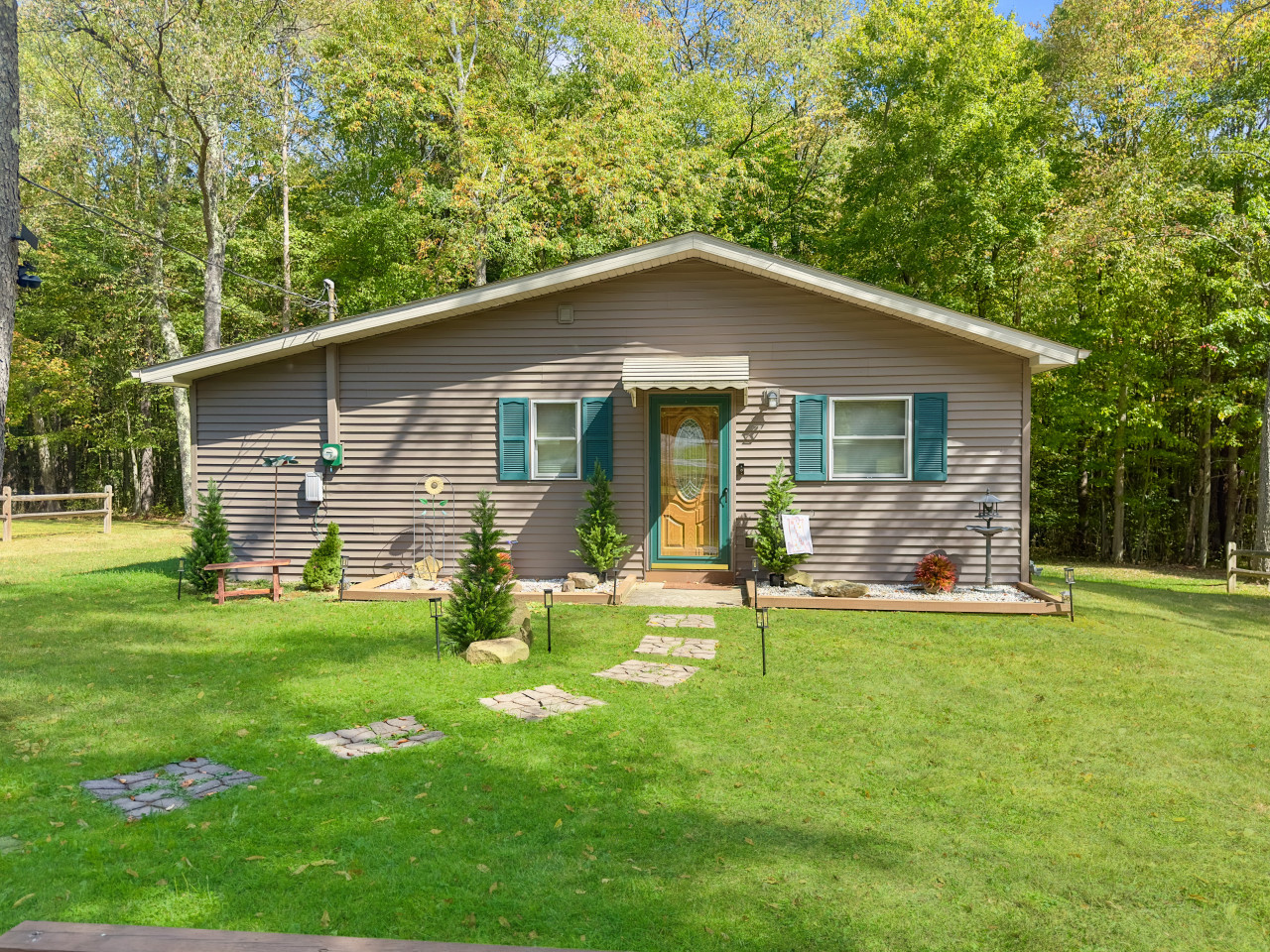 Maple Creek Cabin, 2 Bedroom Near From Cook Forest Tuck’D Inn Farms