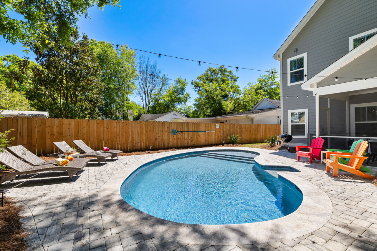 4 Bedroom Park Circle Retreat With Pool! - North Charleston, SC