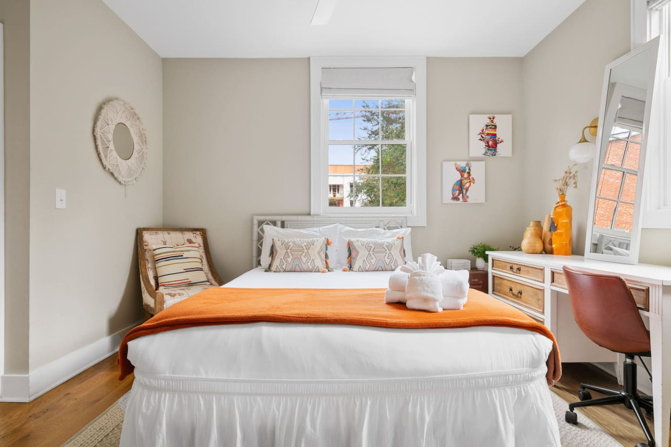 4 Bedroom - 2 Blocks To King Street With Parking - Charleston, SC