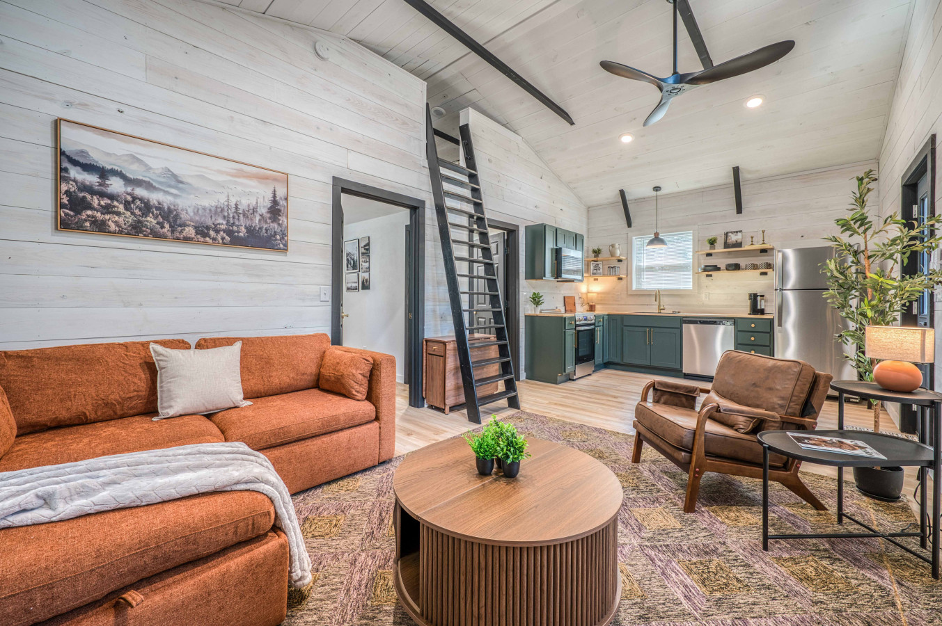 Pinewood Hideaway 4