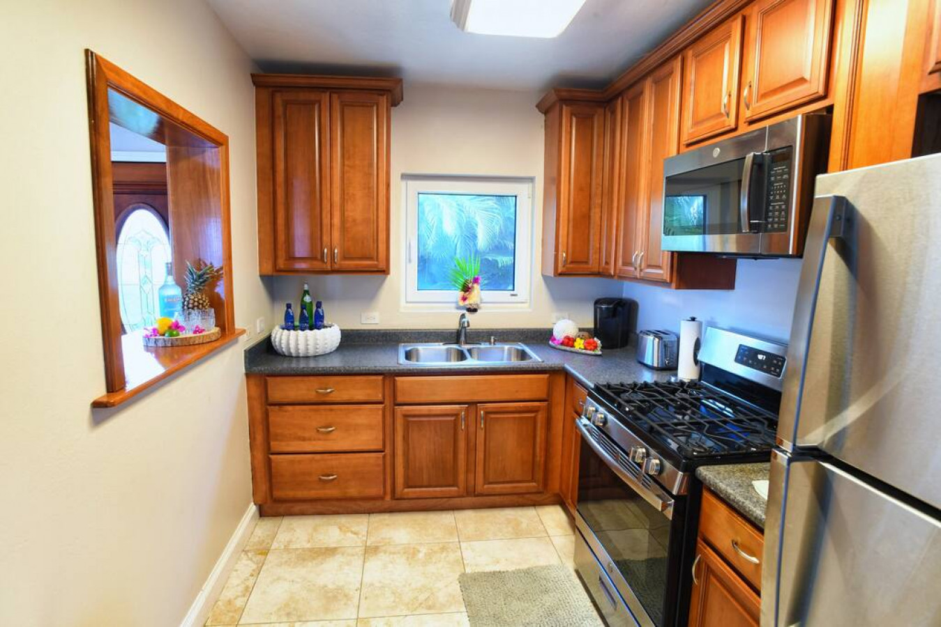 La Brisa: Oceanview Escape with Included Jeep Rental 4