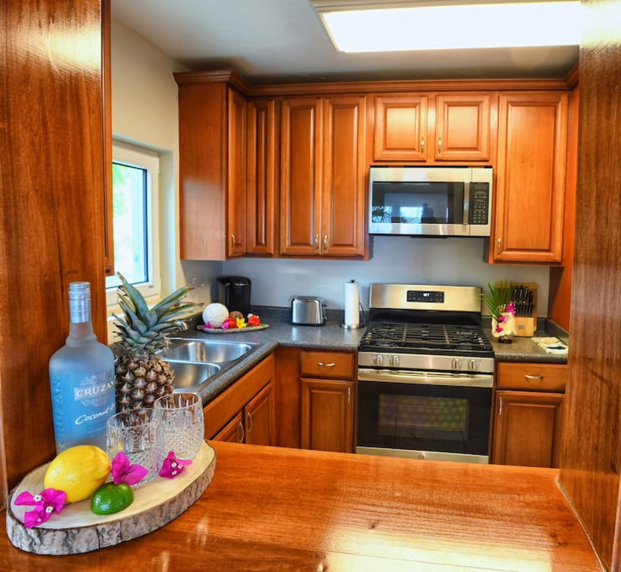 La Brisa: Oceanview Escape with Included Jeep Rental 3