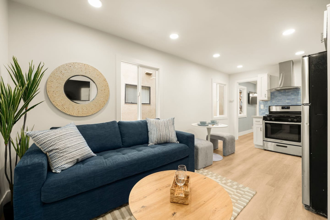 Newly Remodeled 1-BR Unit in Beachfront Building