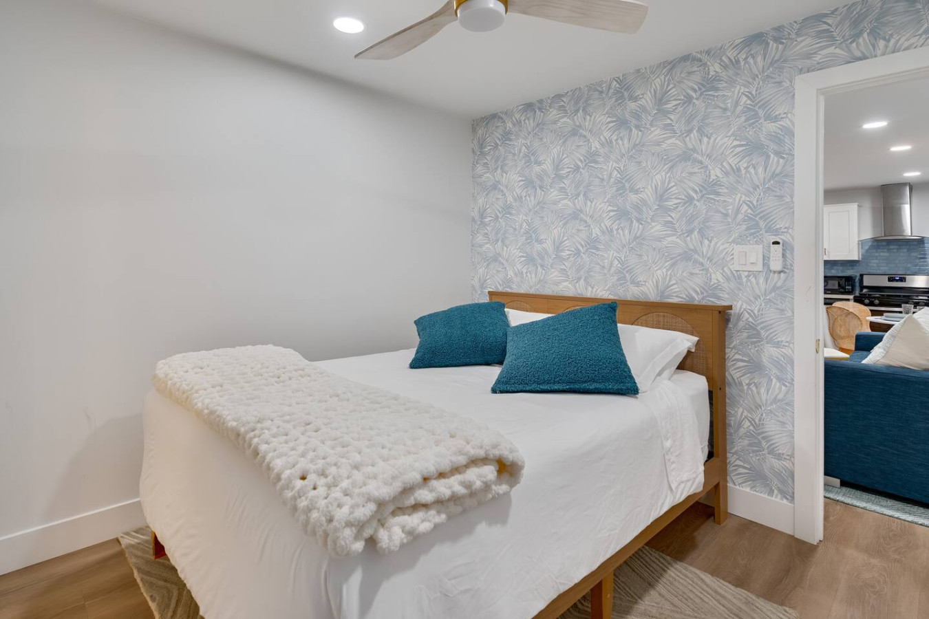 Remodeled 1-BR Suite in Beachfront Building photo 3
