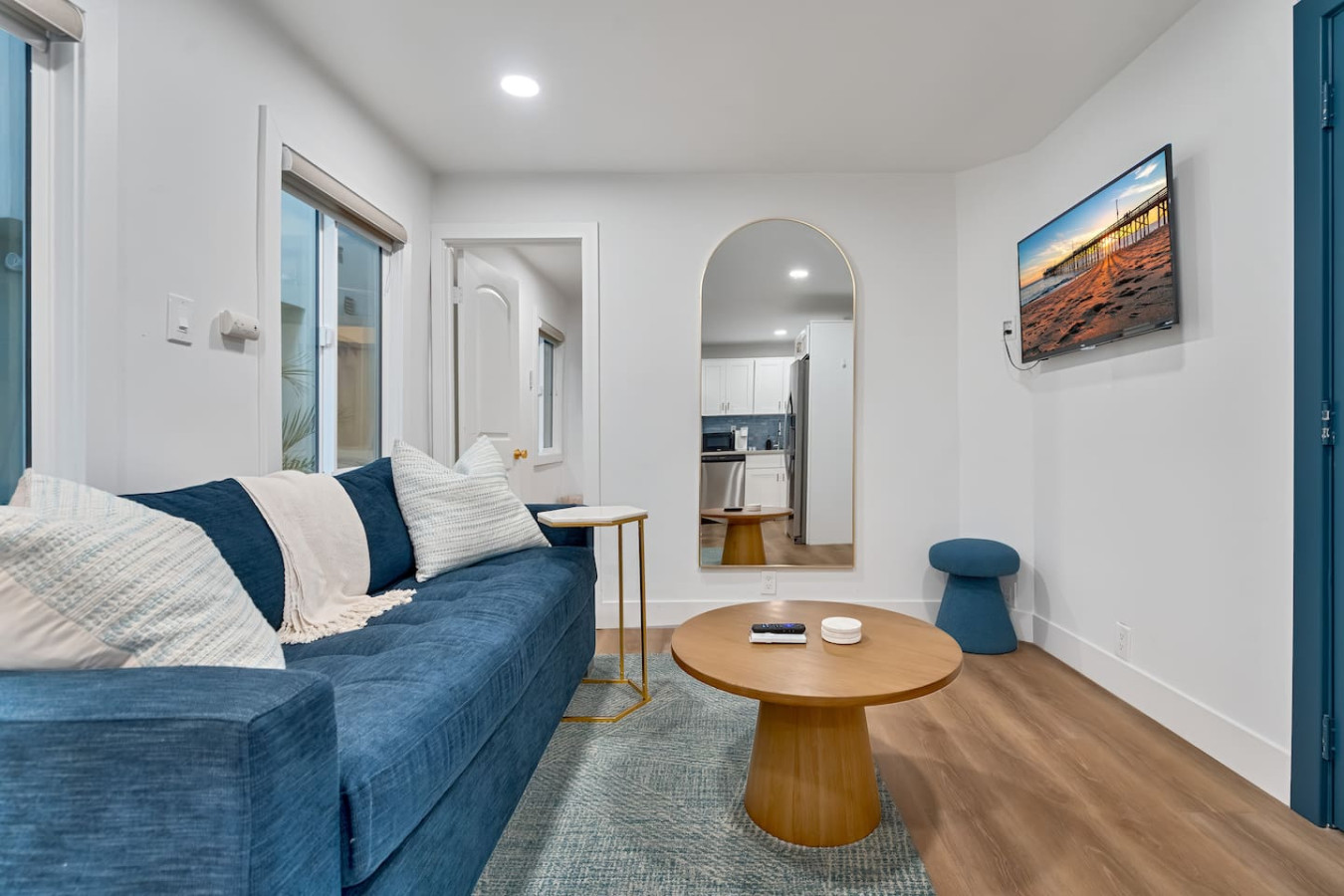 Remodeled 1-BR Suite in Beachfront Building photo 5
