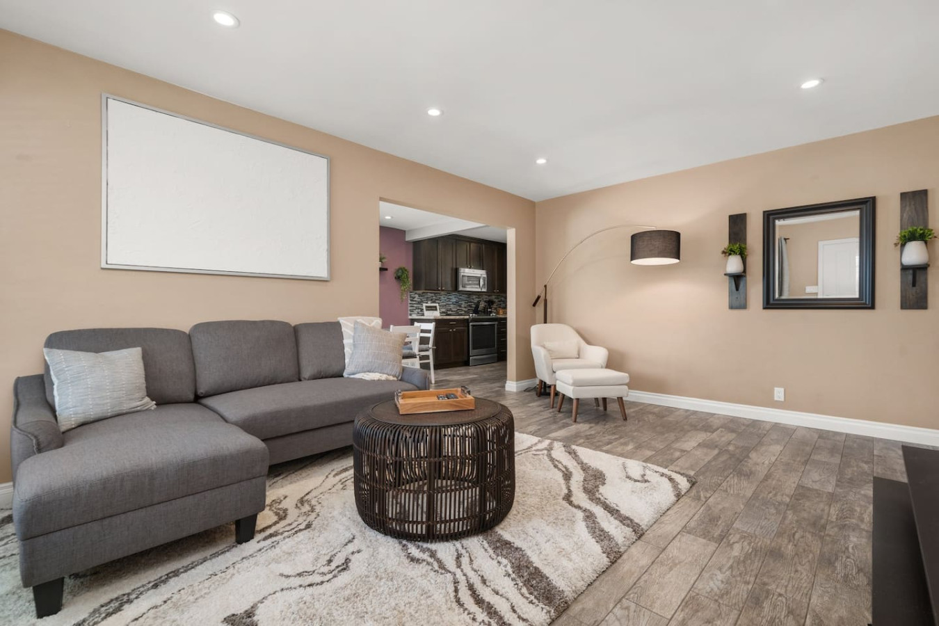 Newly Remodeled Home in the Heart of Orange County photo 2