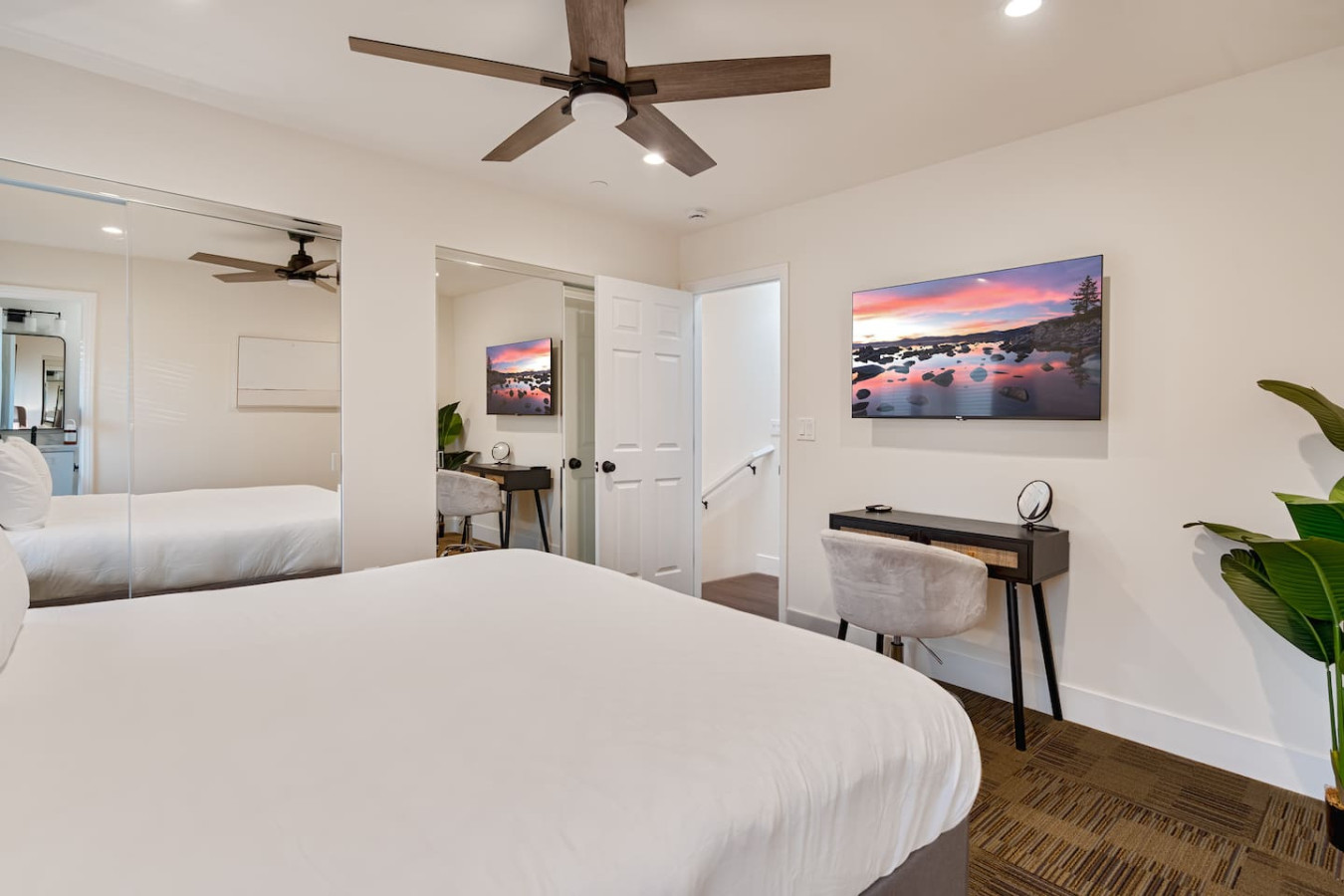 Lux 3BR w/ King Beds & Fire Pit photo 2