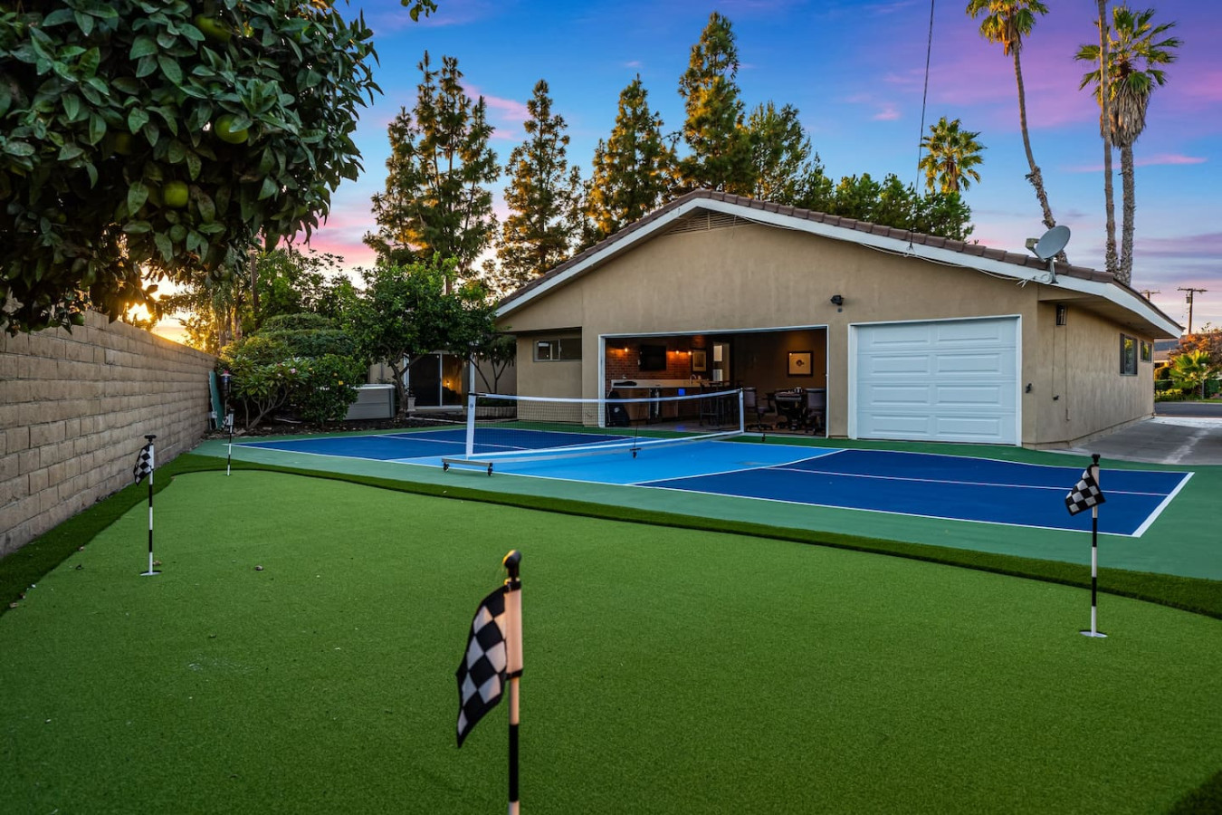 10-Bedroom Retreat w/ Theater, Pickleball & Pool photo 4