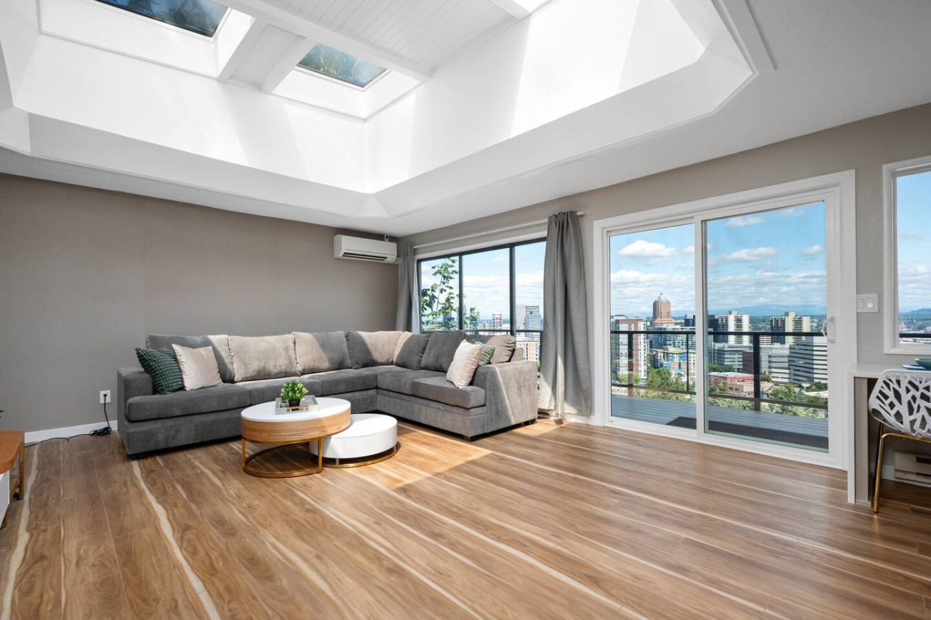Breathtaking Views w/ Modern Lux - 2320 photo 2