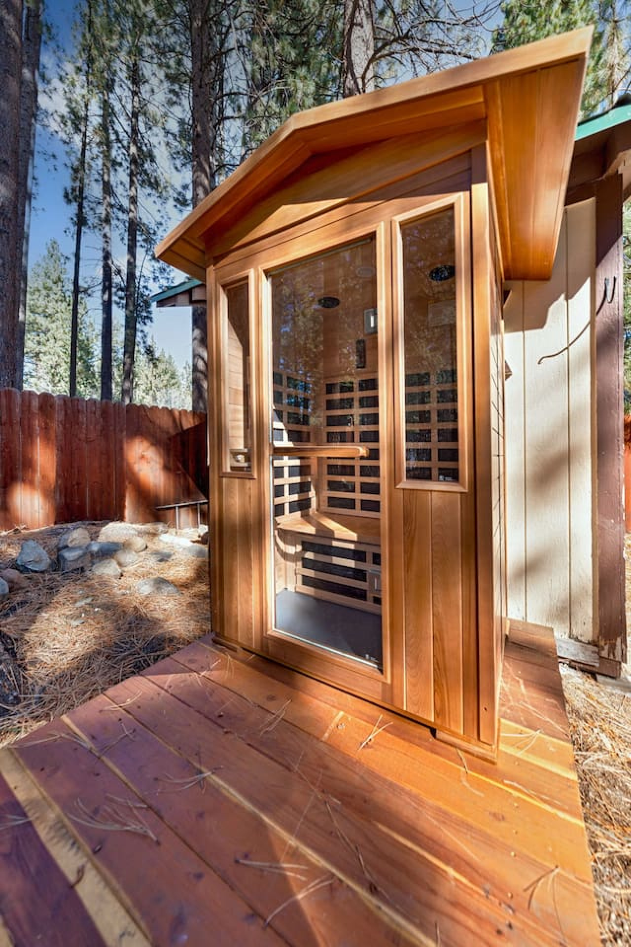 Tahoe Pines Cabin photo 3