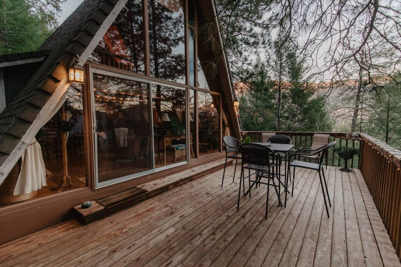 Serene A-Frame Escape Overlooking Shasta Lake 4