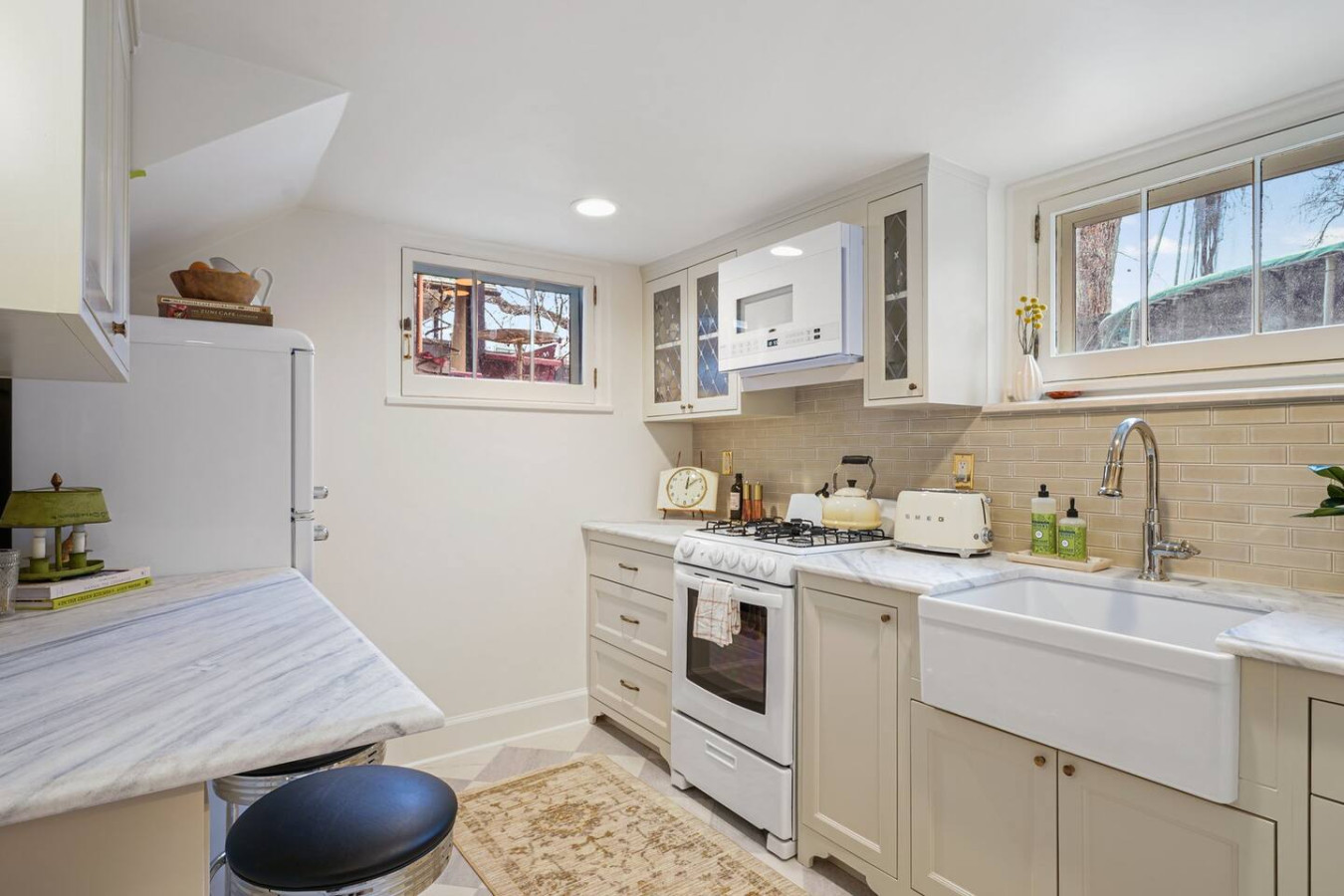 Cozy Downtown Provo Cottage w/ King Bed 2