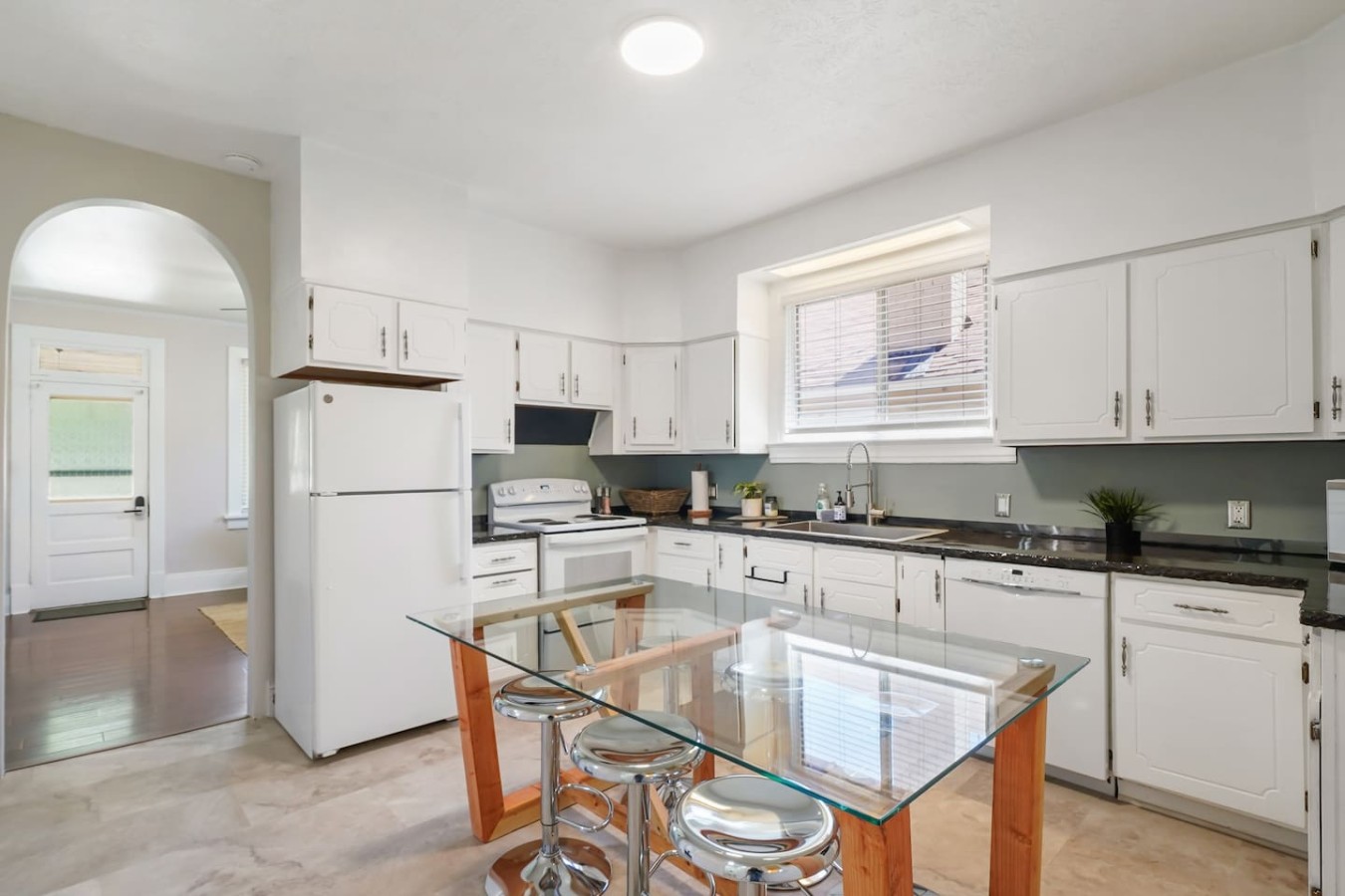 Classic Downtown Provo Home | Sleeps 6 3