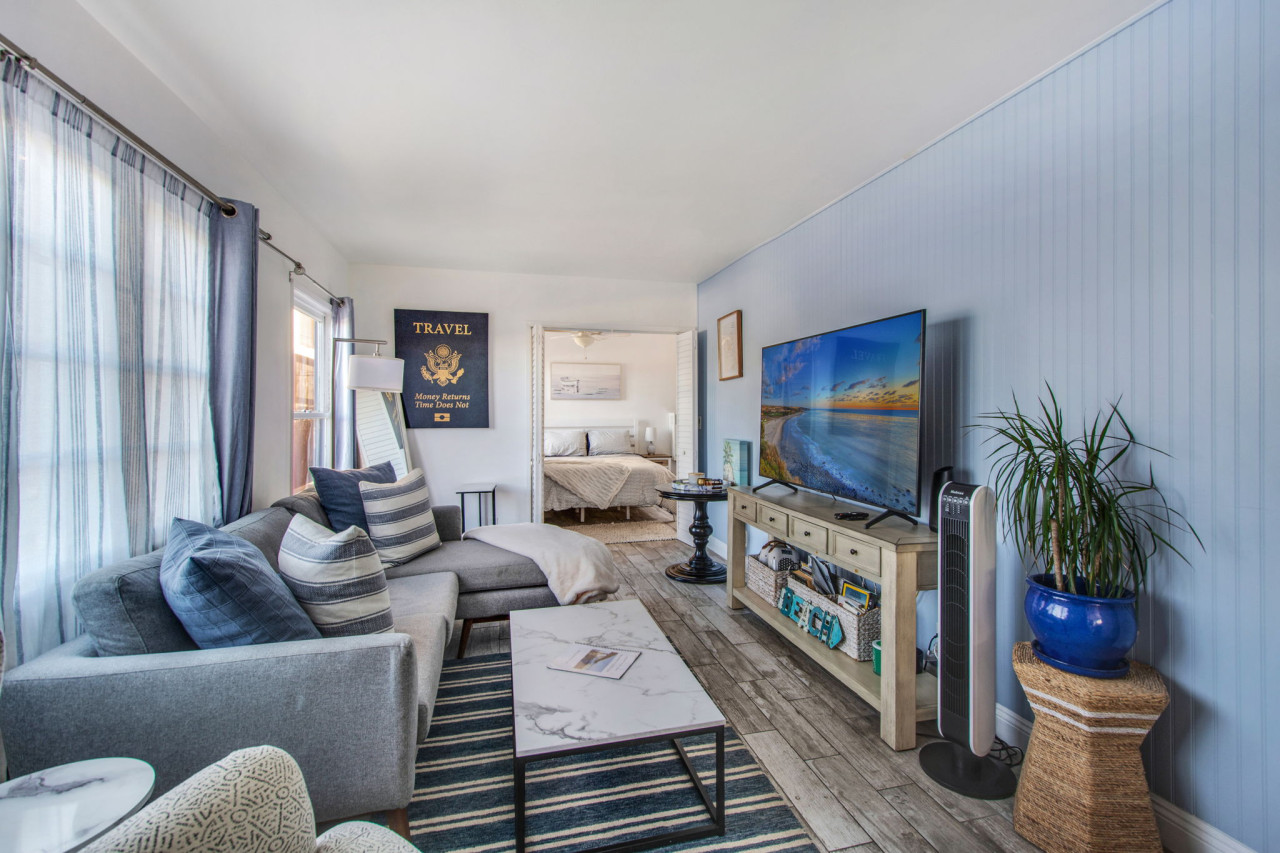 MB Gem Lower - Steps To The Beach, Ocean Breeze