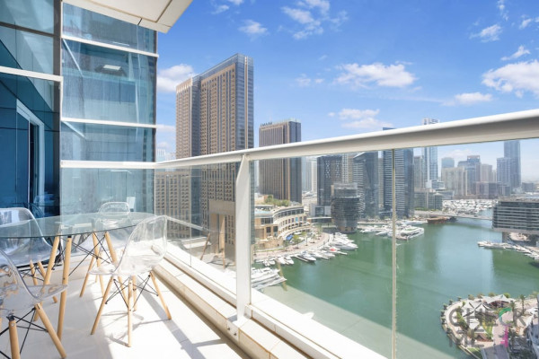 2BR Smart-Home Suite with Amazing Marina Views