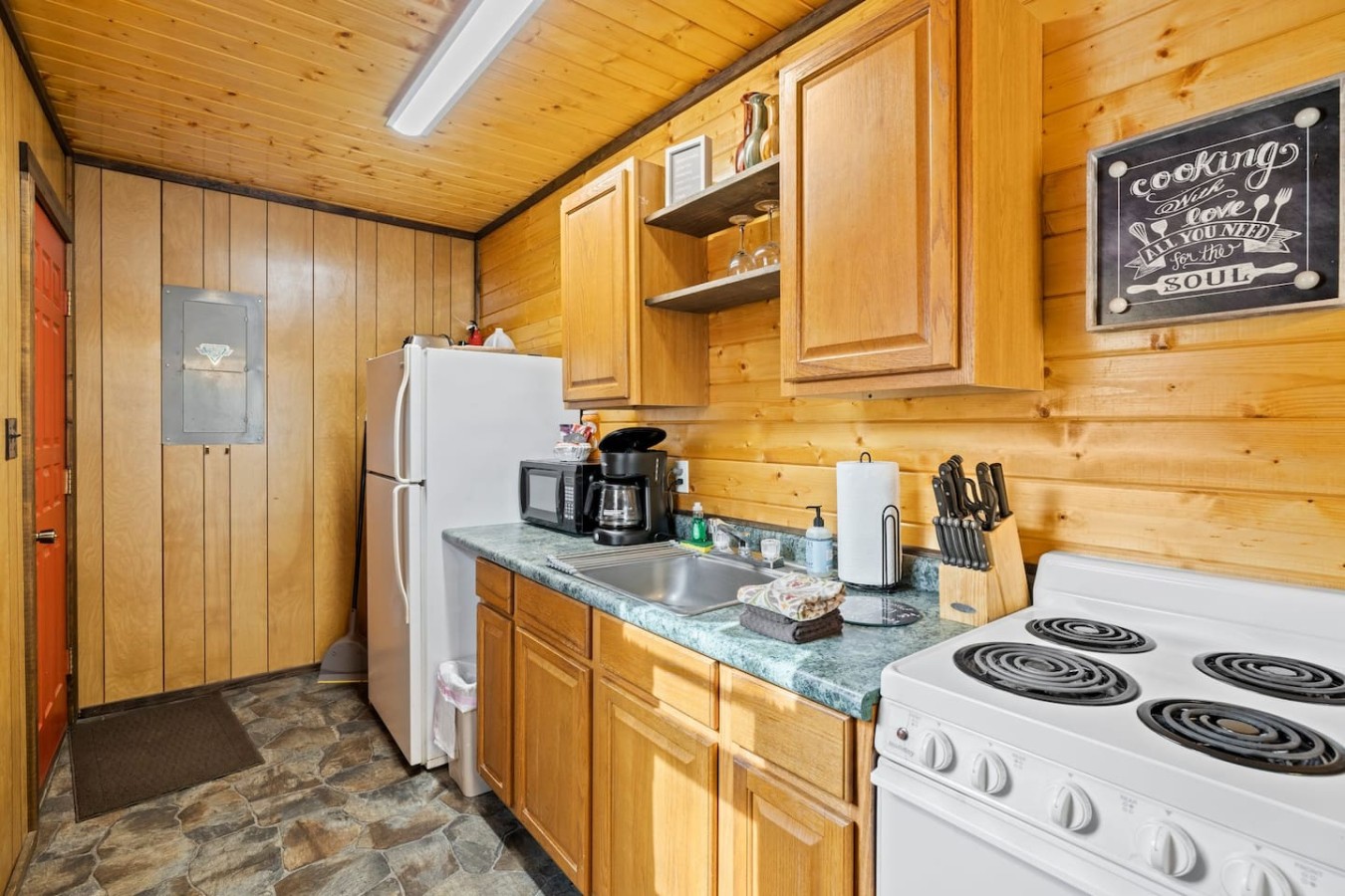 Riverfront Cabin | Mtn Views, Fishing & Rafting photo 4