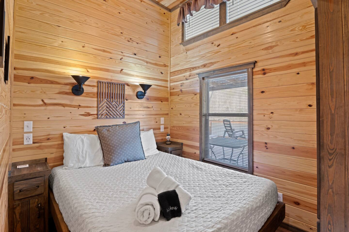 Riverfront Cabin | Fish, Hike & 5 Min to Sylva photo 2