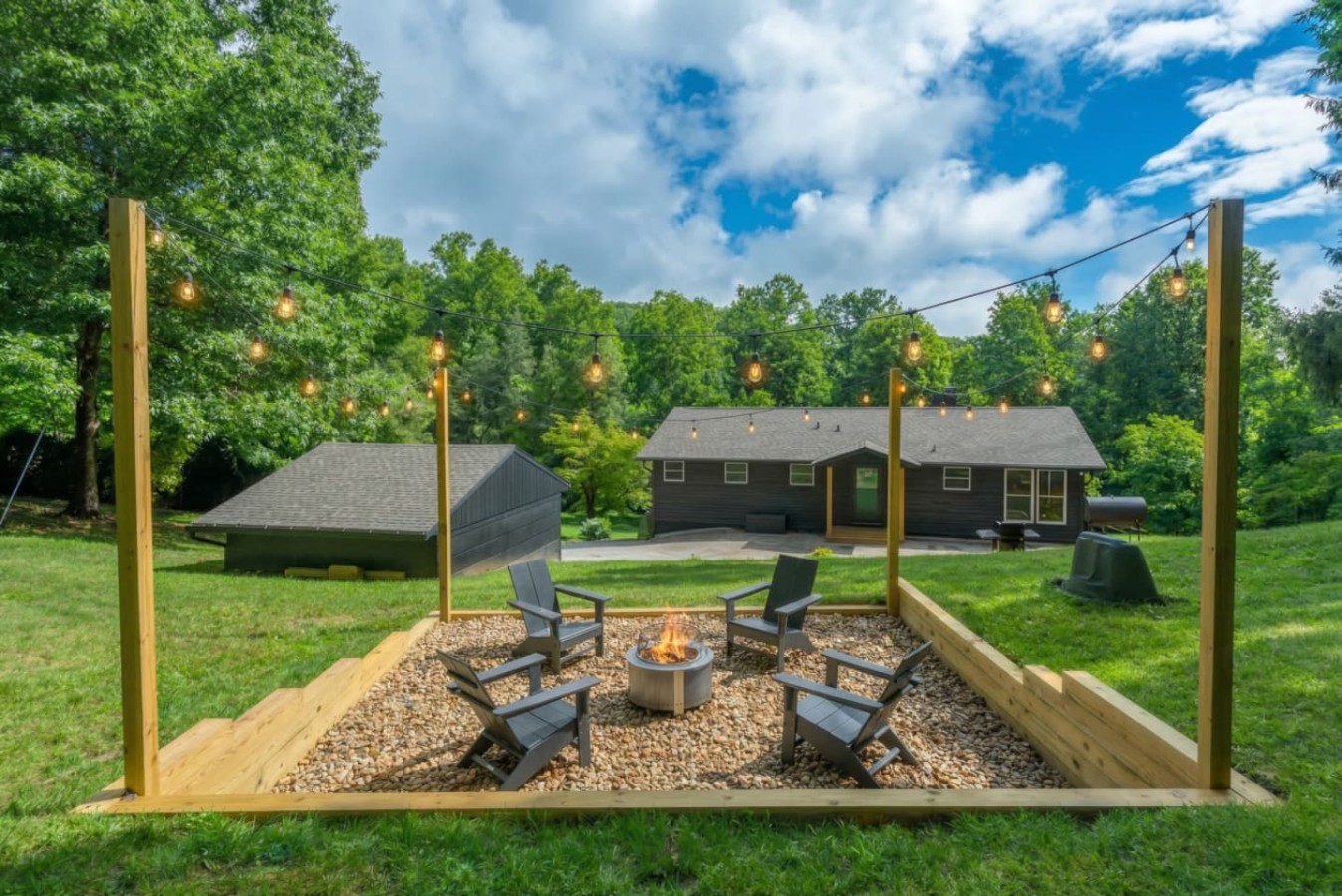 Family Retreat | Fire Pit & Grill on 4.5 Acres photo 1