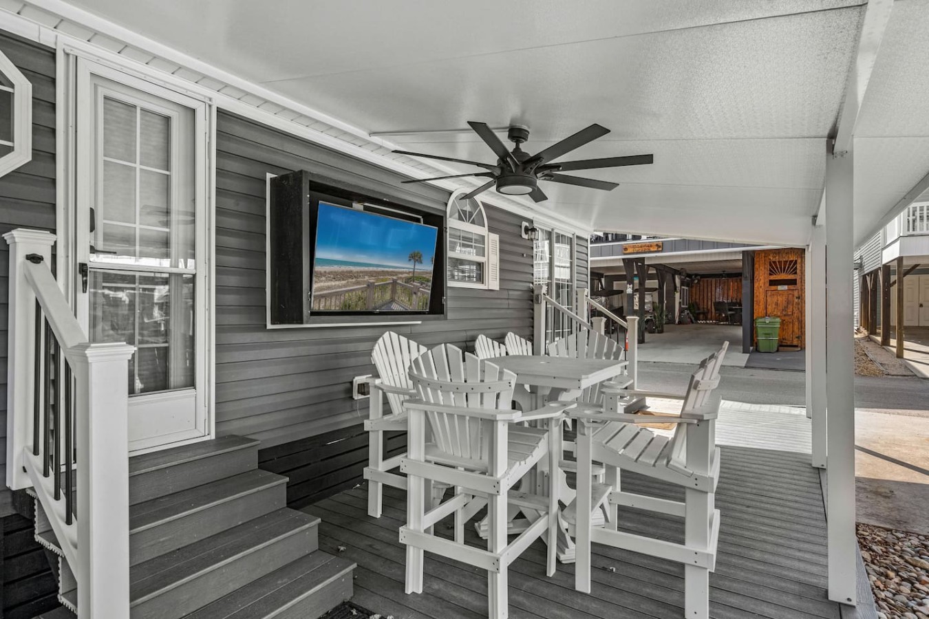 Ocean Lakes Getaway | Beach Access & Outdoor TV photo 3